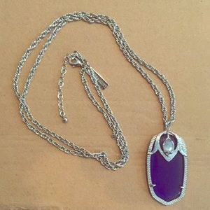 Kendra Scott necklace